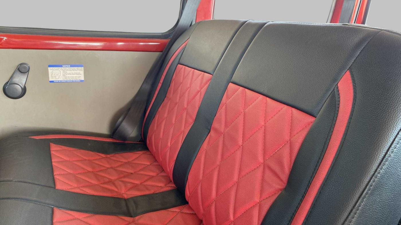2015 Maruti Eeco 7 STR, Petrol, Manual, 20,325 km, Right Side Rear Door Cabin