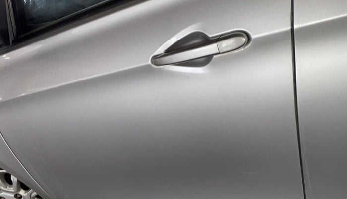 2017 Tata Tiago XZA PETROL, Petrol, Automatic, 5,942 km, Front passenger door - Minor scratches