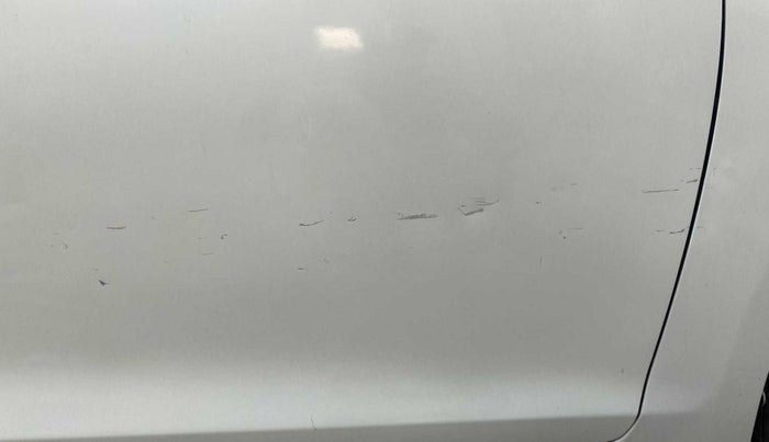 2012 Maruti Swift VXI, Petrol, Manual, 31,475 km, Driver-side door - Minor scratches