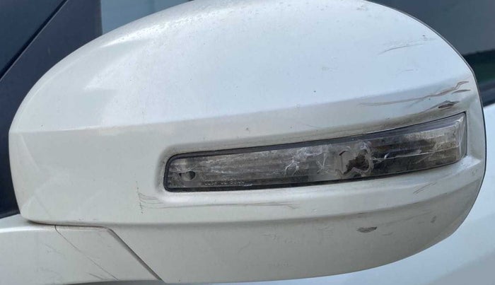 2012 Maruti Swift VXI, Petrol, Manual, 31,475 km, Left rear-view mirror - Indicator light not working