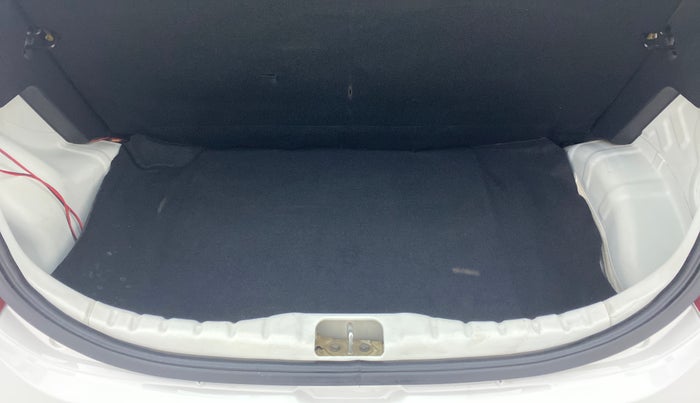 2017 Hyundai Eon ERA PLUS, Petrol, Manual, 51,324 km, Boot Inside View