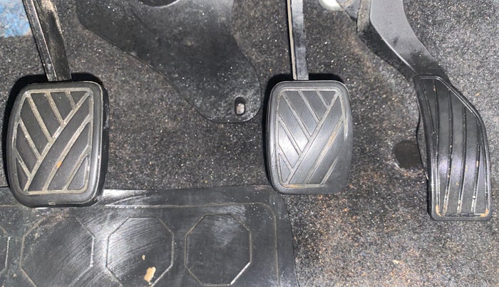 2013 Maruti Swift VXI, Petrol, Manual, 87,697 km, Pedals