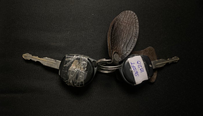 2013 Maruti Swift VXI, Petrol, Manual, 87,697 km, Key Close Up