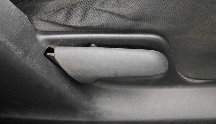 2013 Maruti Swift VXI, Petrol, Manual, 87,697 km, Driver Side Adjustment Panel