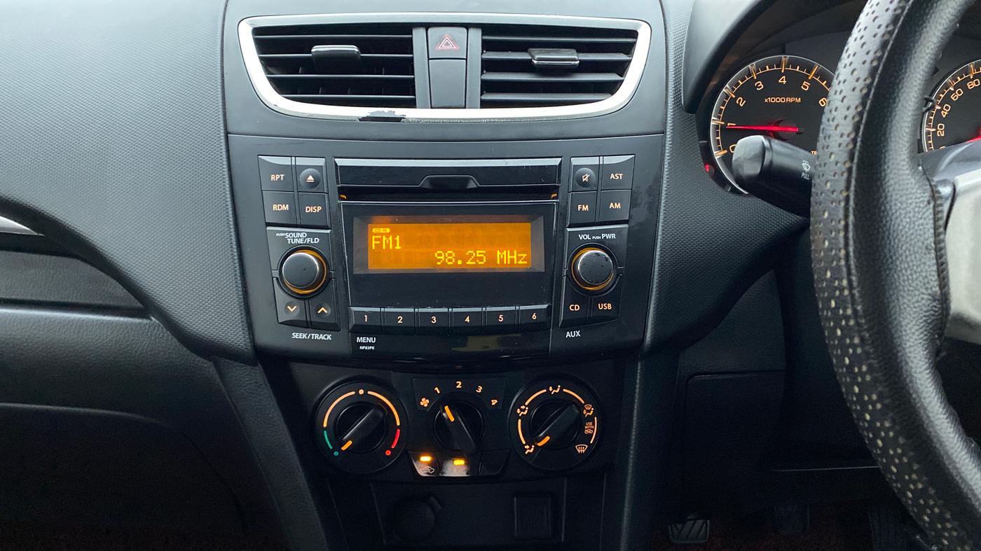 2016 Maruti Swift VXI, Petrol, Manual, 70,563 km, Air Conditioner