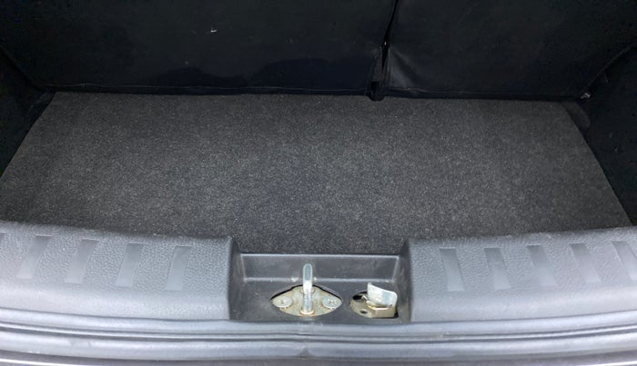2016 Maruti Swift VXI, Petrol, Manual, 70,563 km, Boot Inside