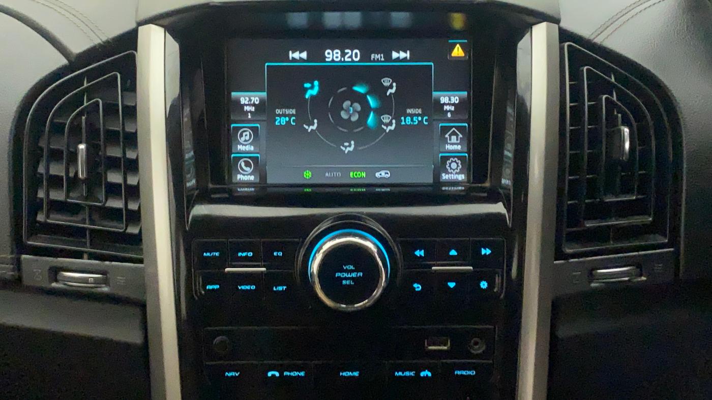 2018 Mahindra XUV500 W11 AT, Diesel, Automatic, 75,351 km, Infotainment System
