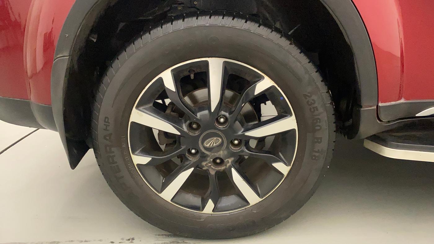 2018 Mahindra XUV500 W11 AT, Diesel, Automatic, 75,351 km, Right Rear Wheel