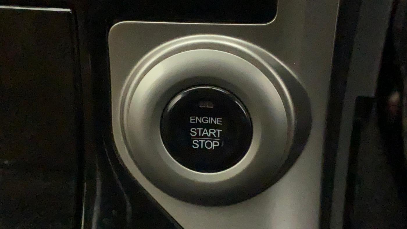 2018 Mahindra XUV500 W11 AT, Diesel, Automatic, 75,351 km, Keyless Start/ Stop Button
