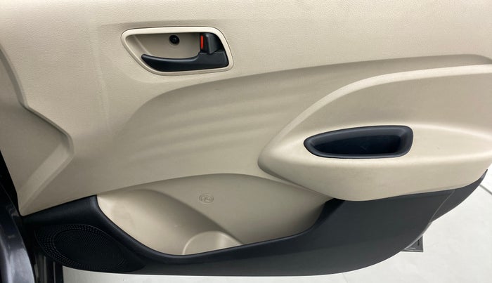 2019 Hyundai NEW SANTRO ERA EXECUTIVE, Petrol, Manual, 26,971 km, Driver Side Door Panels Control