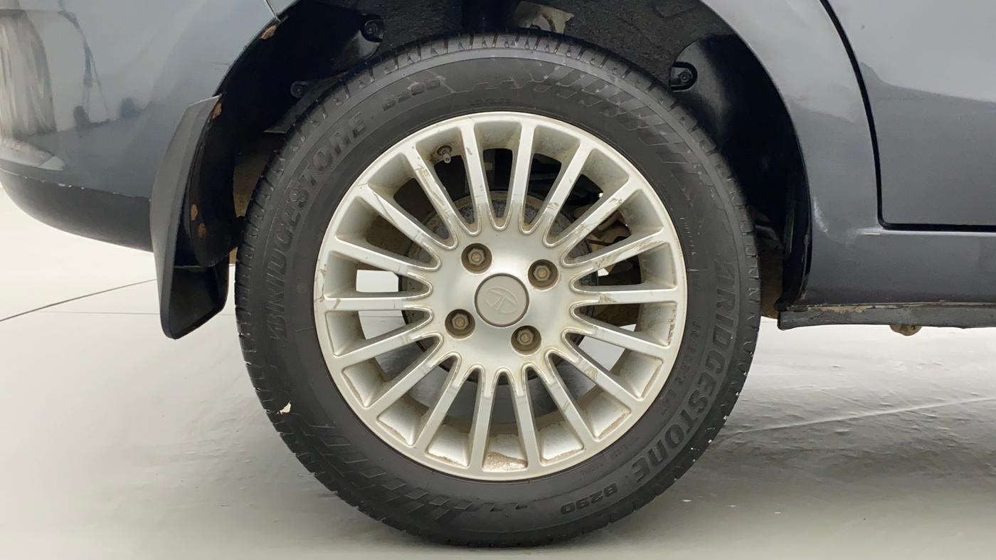 2014 Tata Zest XE RT, Petrol, Manual, 36,090 km, Right Rear Wheel
