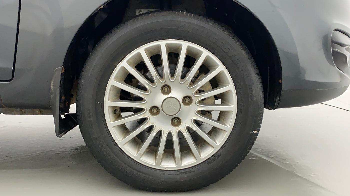 2014 Tata Zest XE RT, Petrol, Manual, 36,090 km, Right Front Wheel