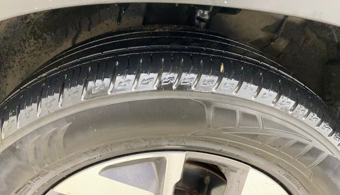 2023 KIA SONET HTX 1.0 DCT, Petrol, Automatic, 14,131 km, Left Front Tyre Tread