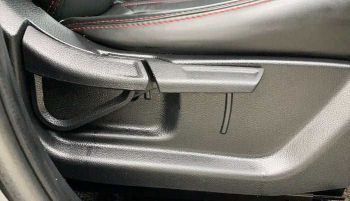 2023 KIA SONET HTX 1.0 DCT, Petrol, Automatic, 14,131 km, Driver Side Adjustment Panel