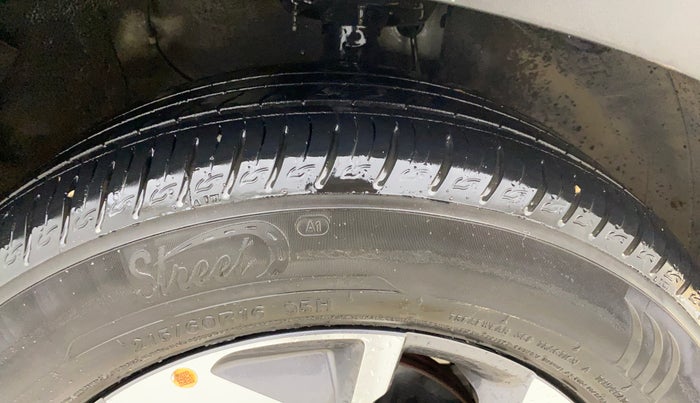 2023 KIA SONET HTX 1.0 DCT, Petrol, Automatic, 14,131 km, Right Front Tyre Tread