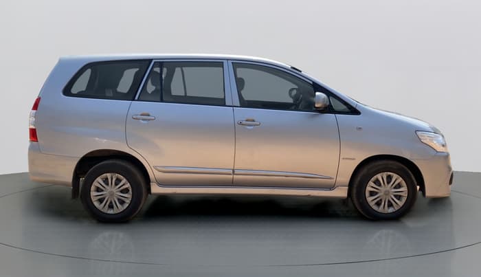 2015 Toyota Innova 2.5 GX 7 STR, Diesel, Manual, 21,946 km, Right Side View