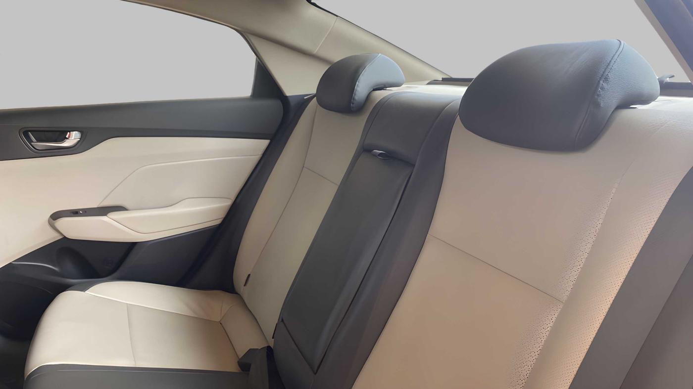 2020 Hyundai Verna SX (O)1.5 VTVT, Petrol, Manual, 31,675 km, Right Side Rear Door Cabin