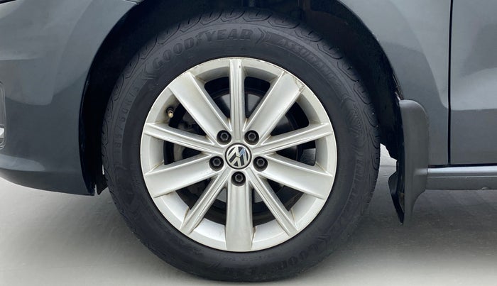 2016 Volkswagen Vento 1.2 TSI HIGHLINE PLUS AT, Petrol, Automatic, 66,062 km, Left Front Wheel