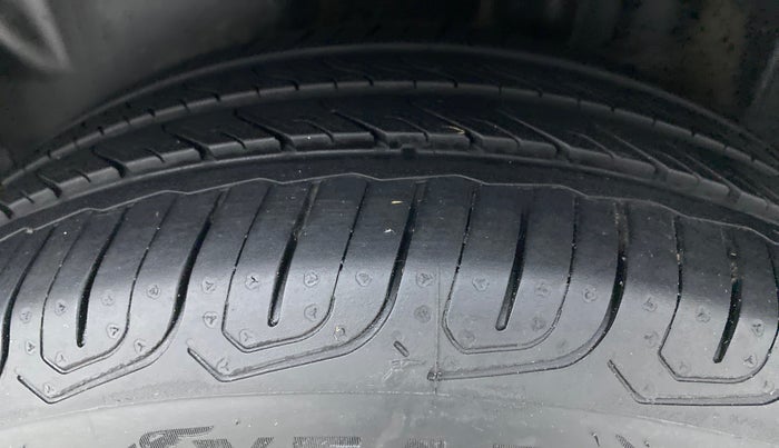 2016 Volkswagen Vento 1.2 TSI HIGHLINE PLUS AT, Petrol, Automatic, 66,062 km, Left Rear Tyre Tread