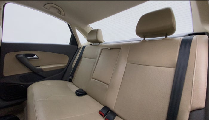 2016 Volkswagen Vento 1.2 TSI HIGHLINE PLUS AT, Petrol, Automatic, 66,062 km, Right Side Rear Door Cabin