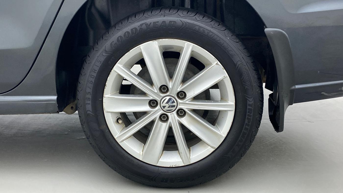 2016 Volkswagen Vento 1.2 TSI HIGHLINE PLUS AT, Petrol, Automatic, 66,062 km, Left Rear Wheel