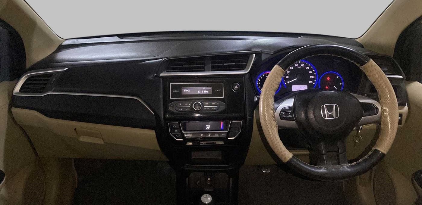 2017 Honda Amaze 1.2L I-VTEC S, Petrol, Manual, 82,801 km, Dashboard