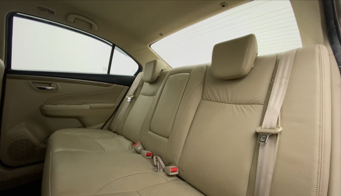 2020 Maruti Ciaz ALPHA 1.5 SHVS PETROL, Petrol, Manual, 25,222 km, Right Side Rear Door Cabin
