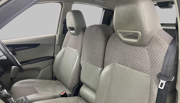 2016 Mahindra Kuv100 K4+ 6 STR, Petrol, Manual, 43,514 km, Right Side Front Door Cabin