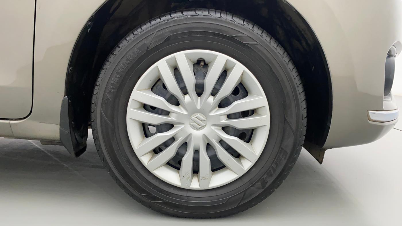 2018 Maruti Dzire VXI AMT, Petrol, Automatic, 79,567 km, Right Front Wheel