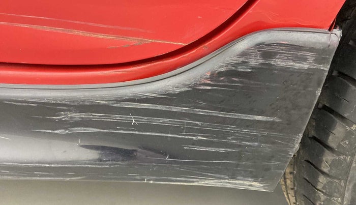 2019 Maruti Swift LXI, Petrol, Manual, 12,582 km, Left running board - Minor scratches