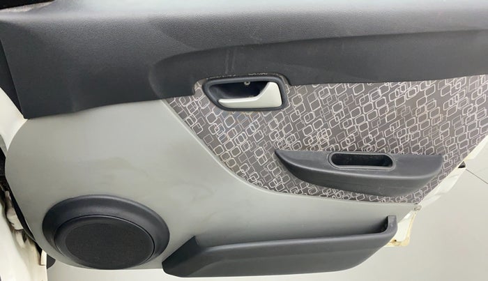 2016 Maruti Alto 800 VXI O, Petrol, Manual, 68,135 km, Driver Side Door Panels Control