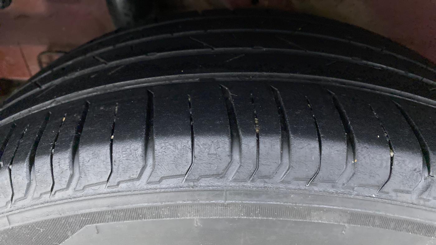 2021 Hyundai VENUE SX 1.0 TURBO IMT, Petrol, Manual, 32,388 km, Right Rear Tyre Tread