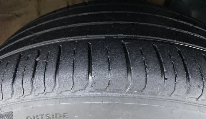 2021 Hyundai VENUE SX 1.0 TURBO IMT, Petrol, Manual, 32,388 km, Right Front Tyre Tread
