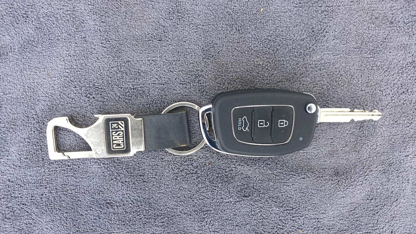 2022 Hyundai AURA S 1.2, Petrol, Manual, 3,812 km, Key Close Up