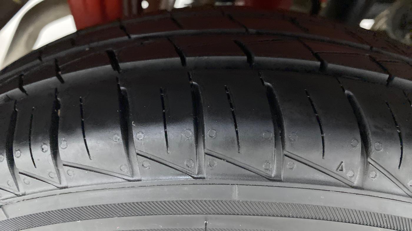 2022 Maruti Alto LXI O, Petrol, Manual, 2,190 km, Right Rear Tyre Tread