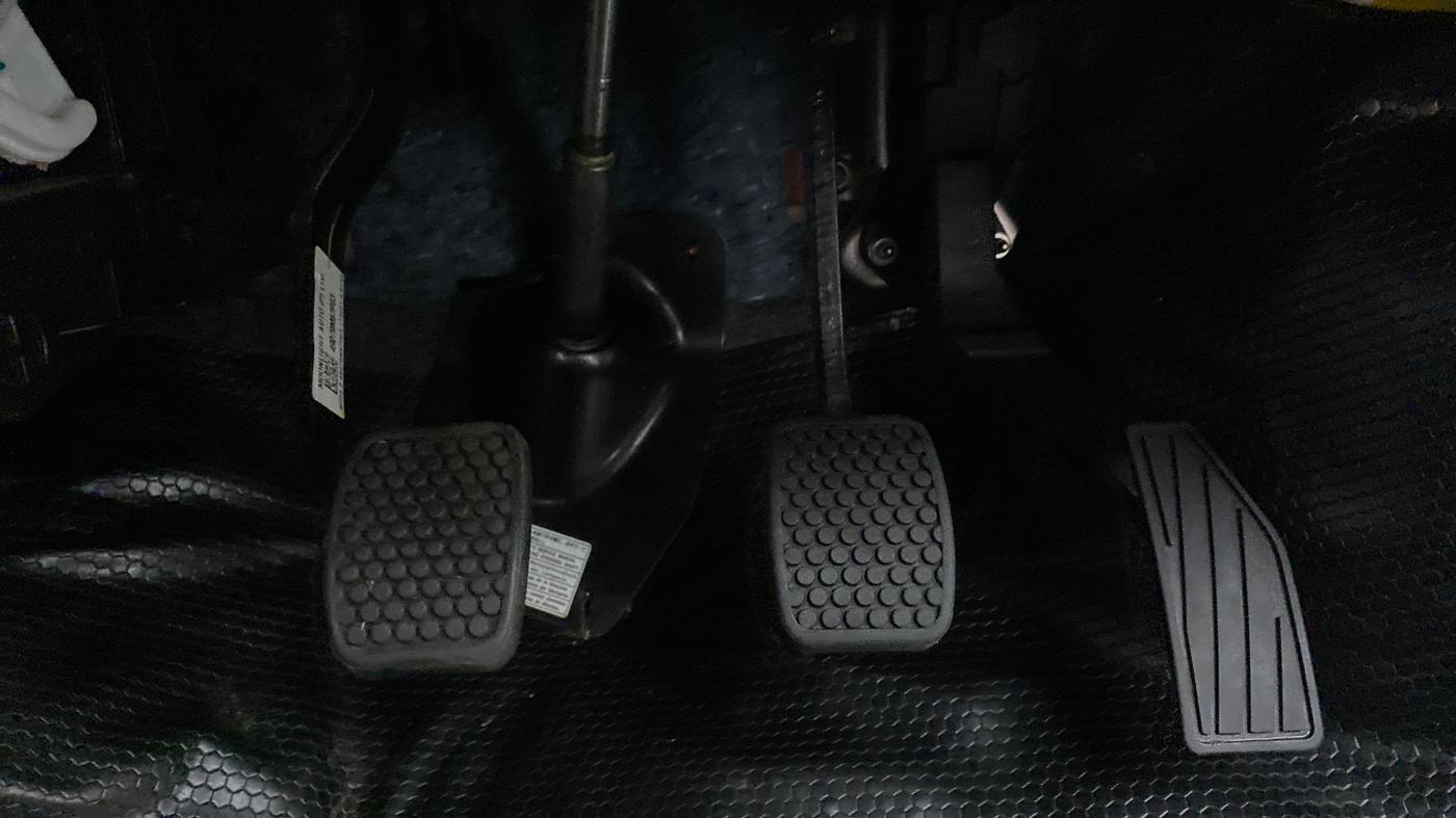 2022 Maruti Alto LXI O, Petrol, Manual, 2,190 km, Pedals