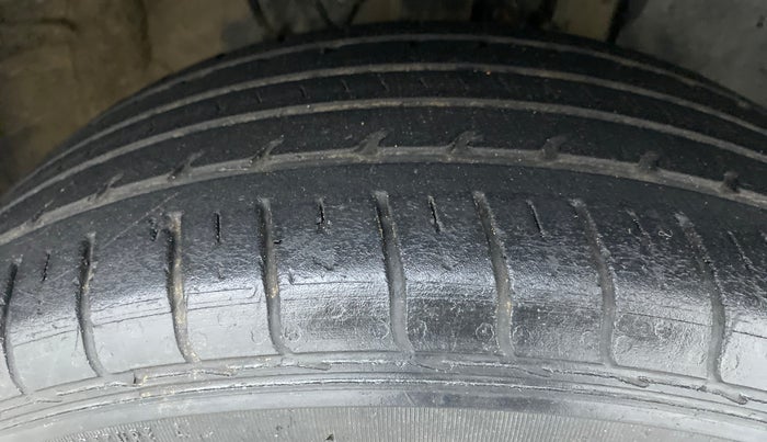 2020 Hyundai VENUE S 1.2, Petrol, Manual, 35,809 km, Right Front Tyre Tread