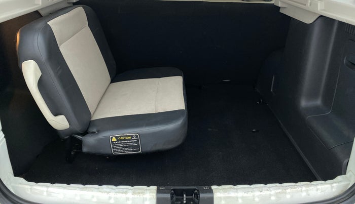 2013 Renault Duster RXZ Diesel 110 (O), Diesel, Manual, 69,201 km, Third Seat Row ( optional )