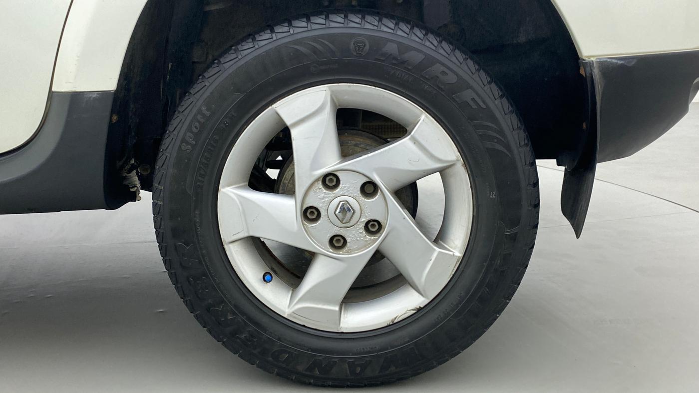 2013 Renault Duster RXZ Diesel 110 (O), Diesel, Manual, 69,201 km, Left Rear Wheel