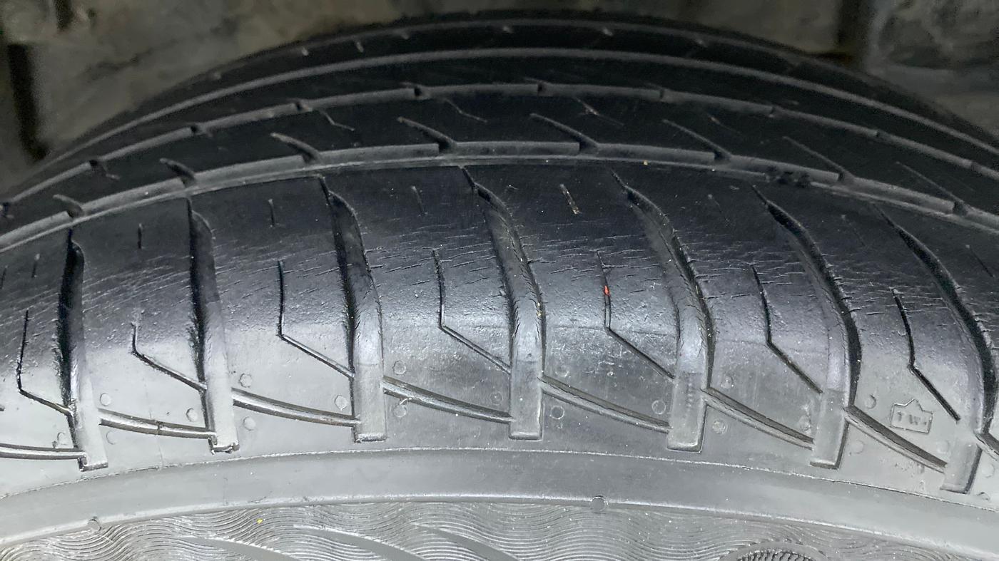 2013 Renault Duster RXZ Diesel 110 (O), Diesel, Manual, 69,201 km, Left Rear Tyre Tread