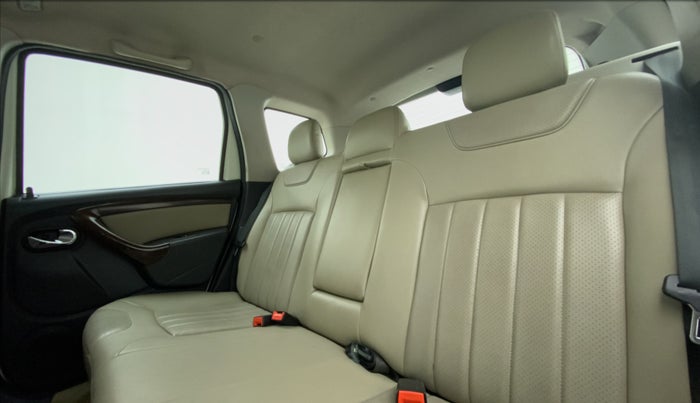 2013 Renault Duster RXZ Diesel 110 (O), Diesel, Manual, 69,201 km, Right Side Rear Door Cabin