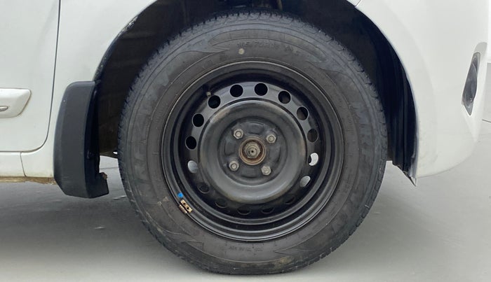 2019 Maruti New Wagon-R VXI 1.0 AMT, Petrol, Automatic, 39,845 km, Right Front Wheel