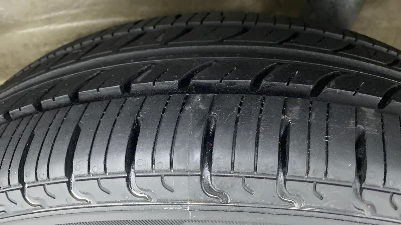 2019 Maruti New Wagon-R VXI 1.0 AMT, Petrol, Automatic, 39,845 km, Left Rear Tyre Tread