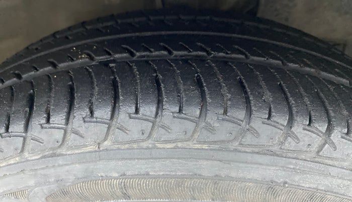 2019 Maruti New Wagon-R VXI 1.0 AMT, Petrol, Automatic, 39,845 km, Right Front Tyre Tread