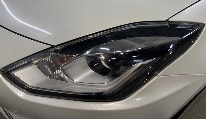 2017 Maruti Dzire ZDI PLUS AMT, Diesel, Automatic, 65,421 km, Left headlight - Minor scratches