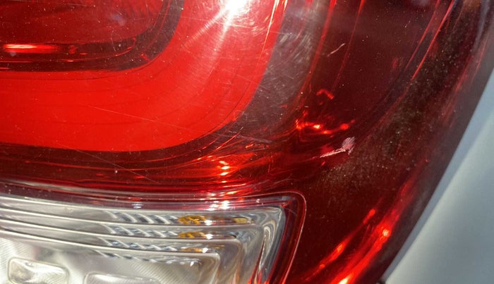 2017 Maruti Dzire ZDI PLUS AMT, Diesel, Automatic, 65,421 km, Right tail light - Minor damage