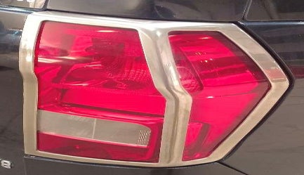 2016 Mahindra TUV300 T8, Diesel, Manual, 93,473 km, Right tail light - Chrome has minor damage