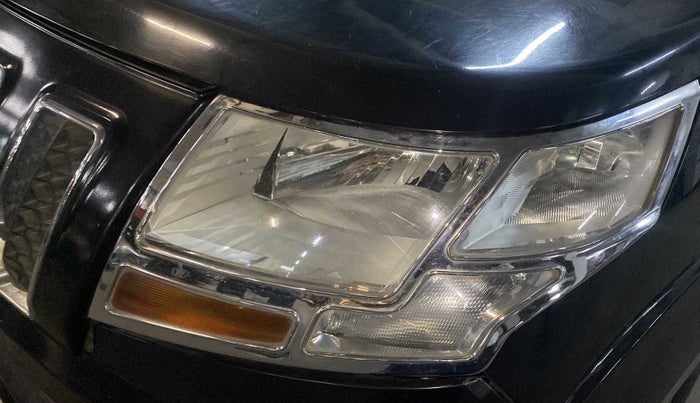 2016 Mahindra TUV300 T8, Diesel, Manual, 93,473 km, Left headlight - Minor scratches
