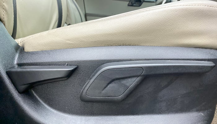 2016 Mahindra Kuv100 K8 D 6 STR, Diesel, Manual, 72,269 km, Driver Side Adjustment Panel