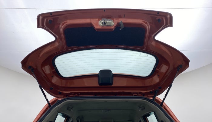 2016 Mahindra Kuv100 K8 D 6 STR, Diesel, Manual, 72,269 km, Boot Door Open